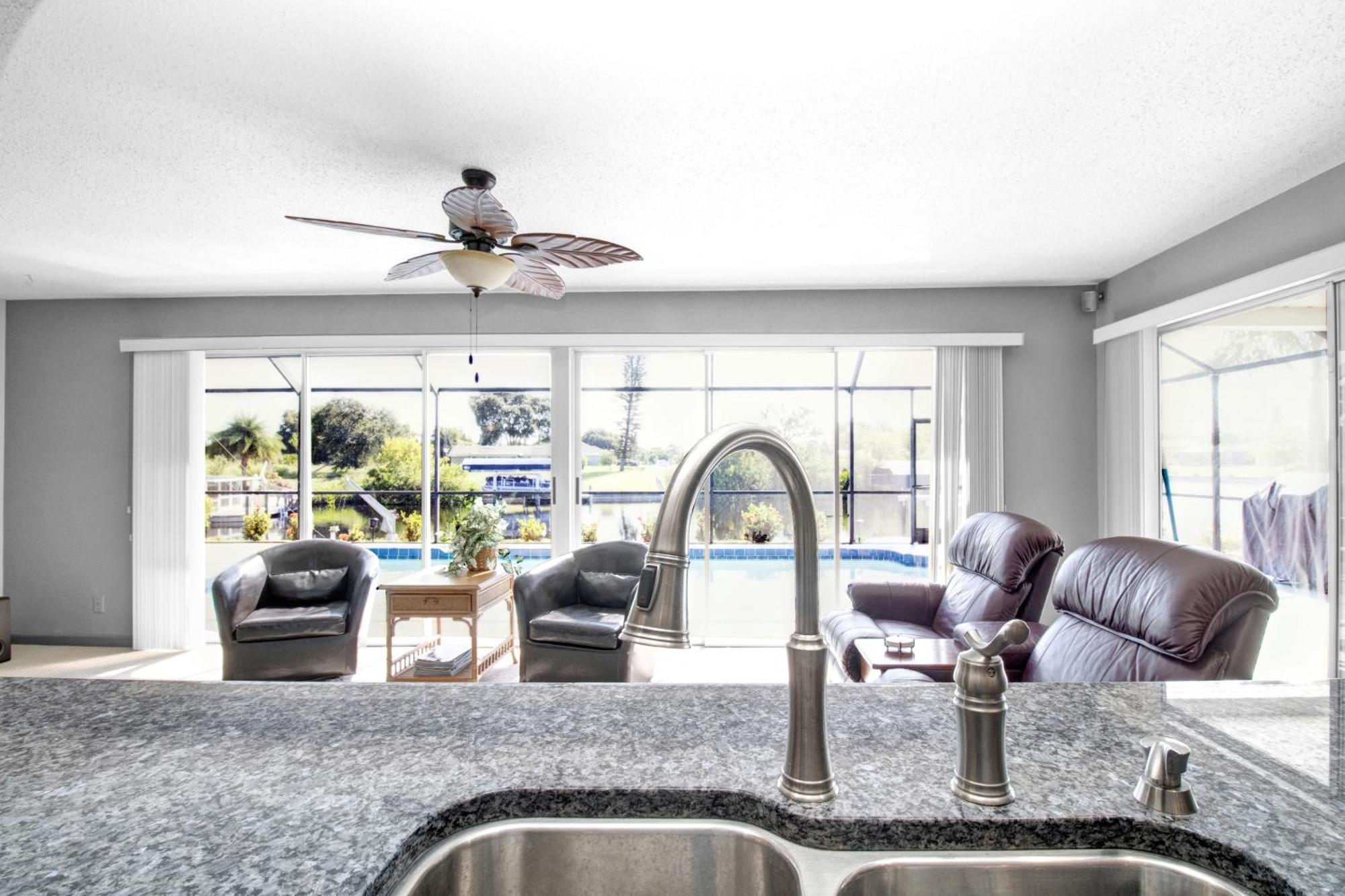 Pet Friendly Canal Front 3-Bedroom Grand Villa With Pool, Linai And Dock 夏洛特港 外观 照片